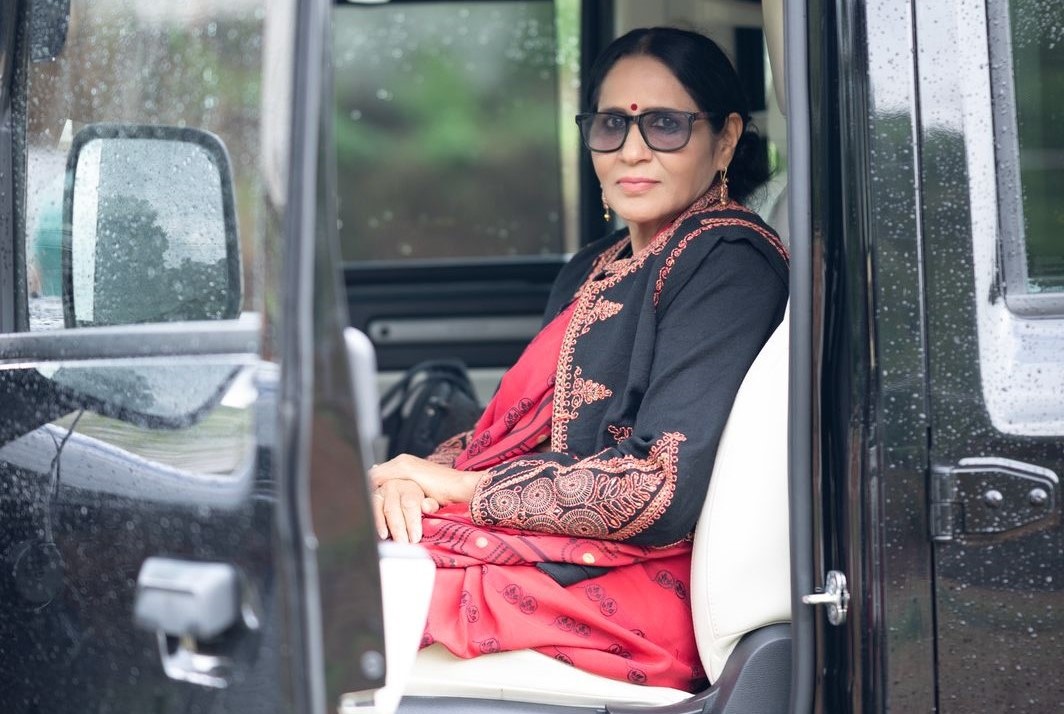 ಅಪರಿಚಿತೆ