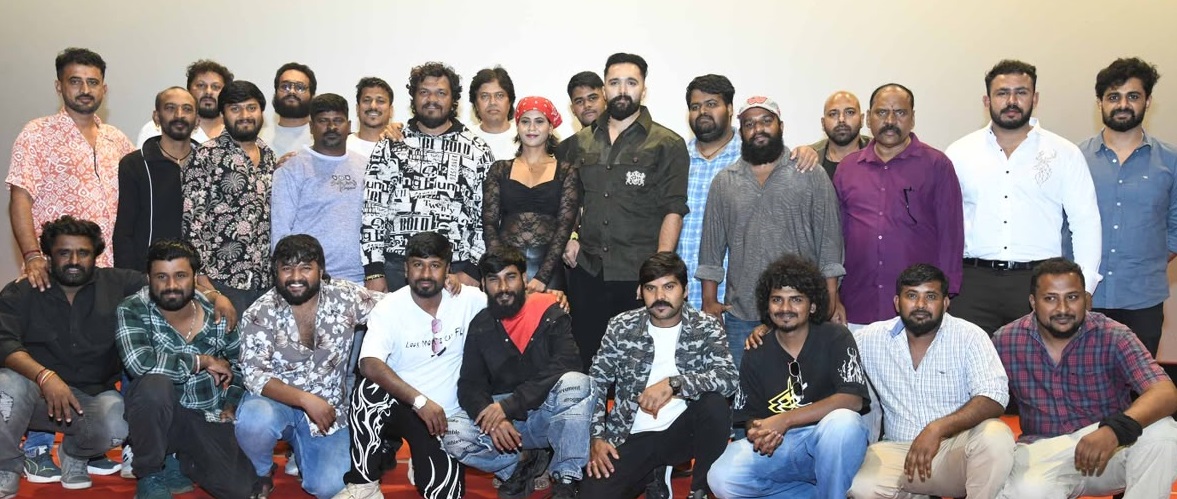 ಬಾಯ್ಸ್ ನೆವರ್ ಕಾಂಪ್ರಮೈಸ್