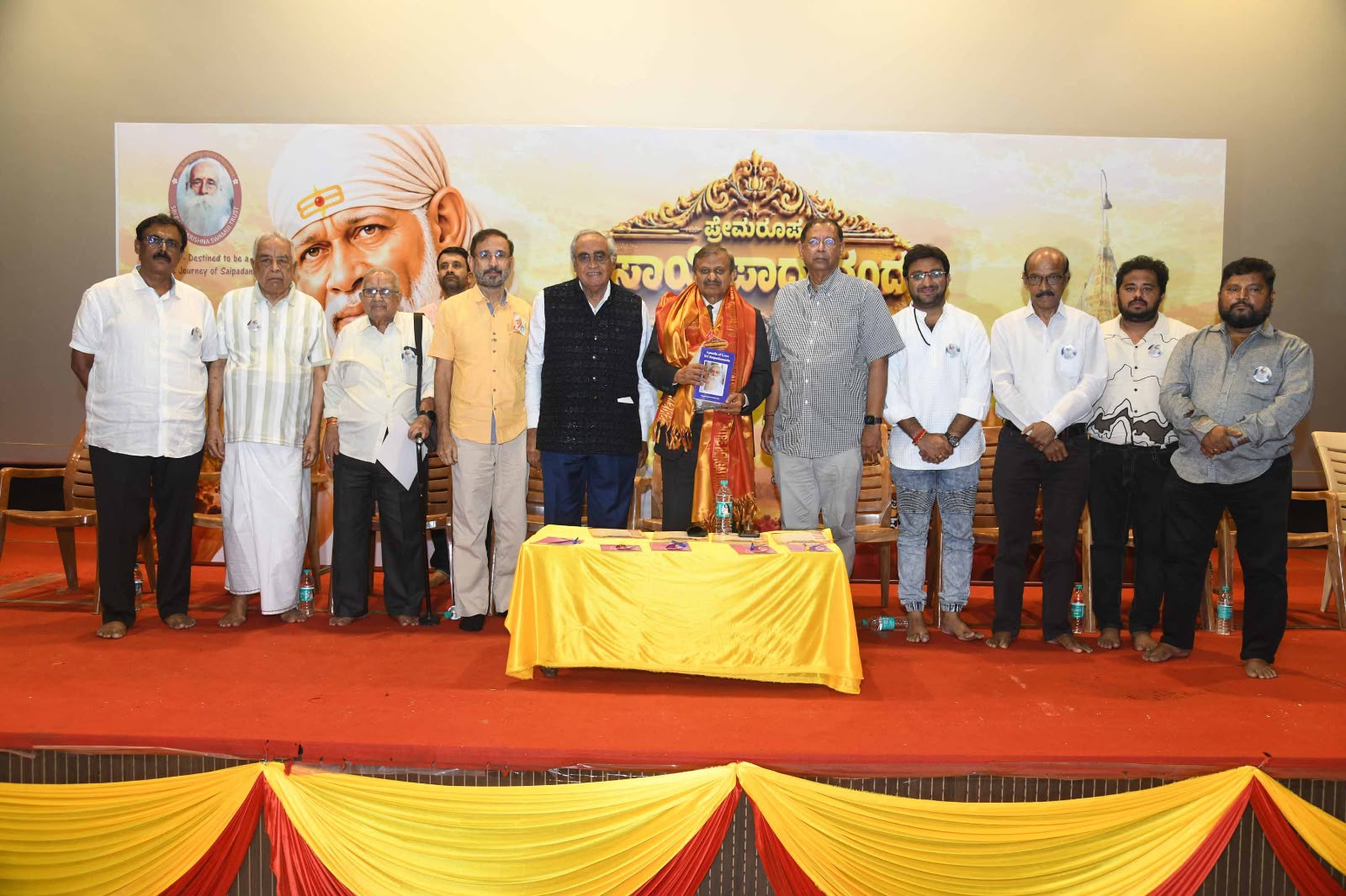 ರಾಧಾಕೃಷ್ಣ ಸ್ವಾಮೀಜಿ